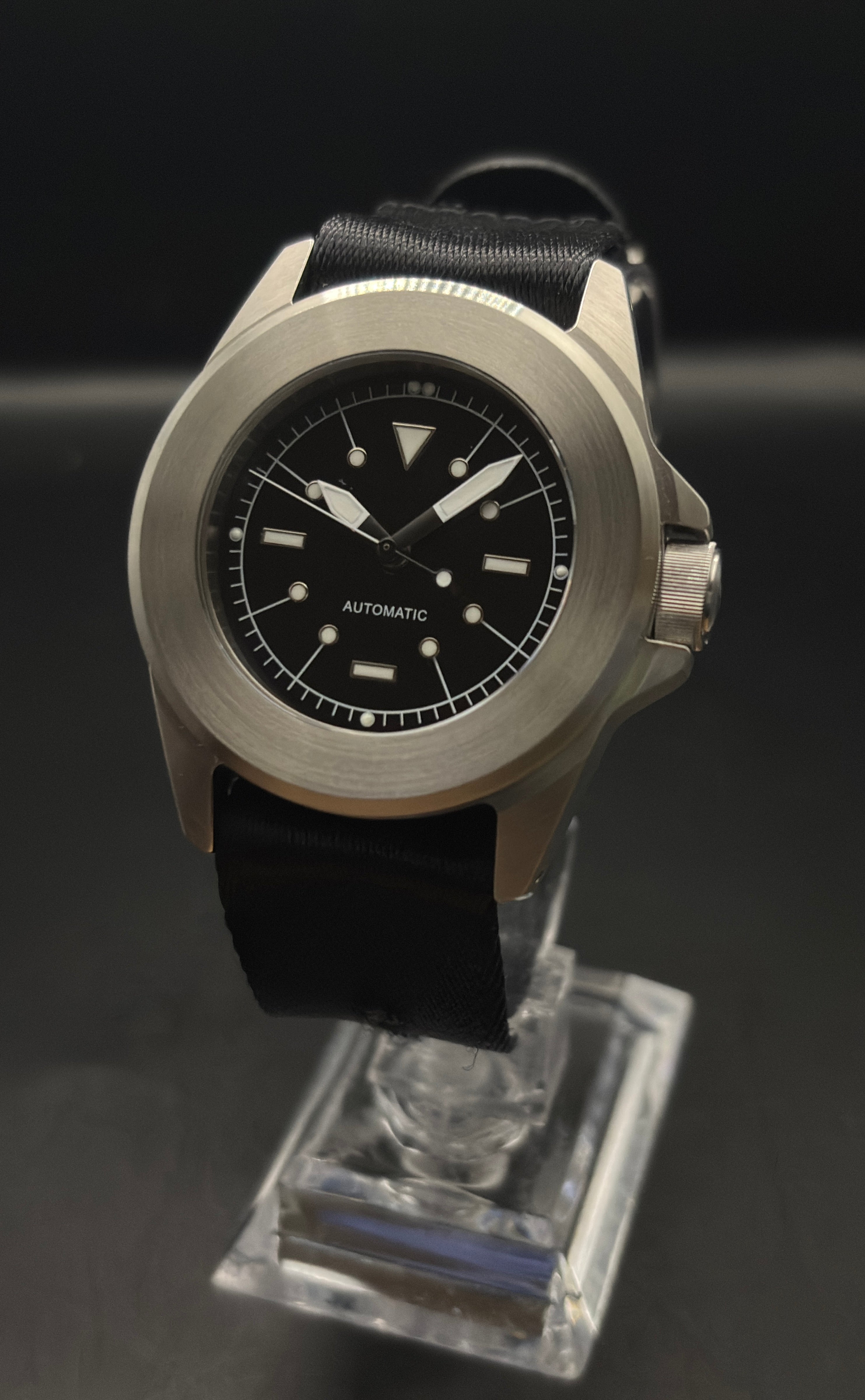 N4 Dive Watch