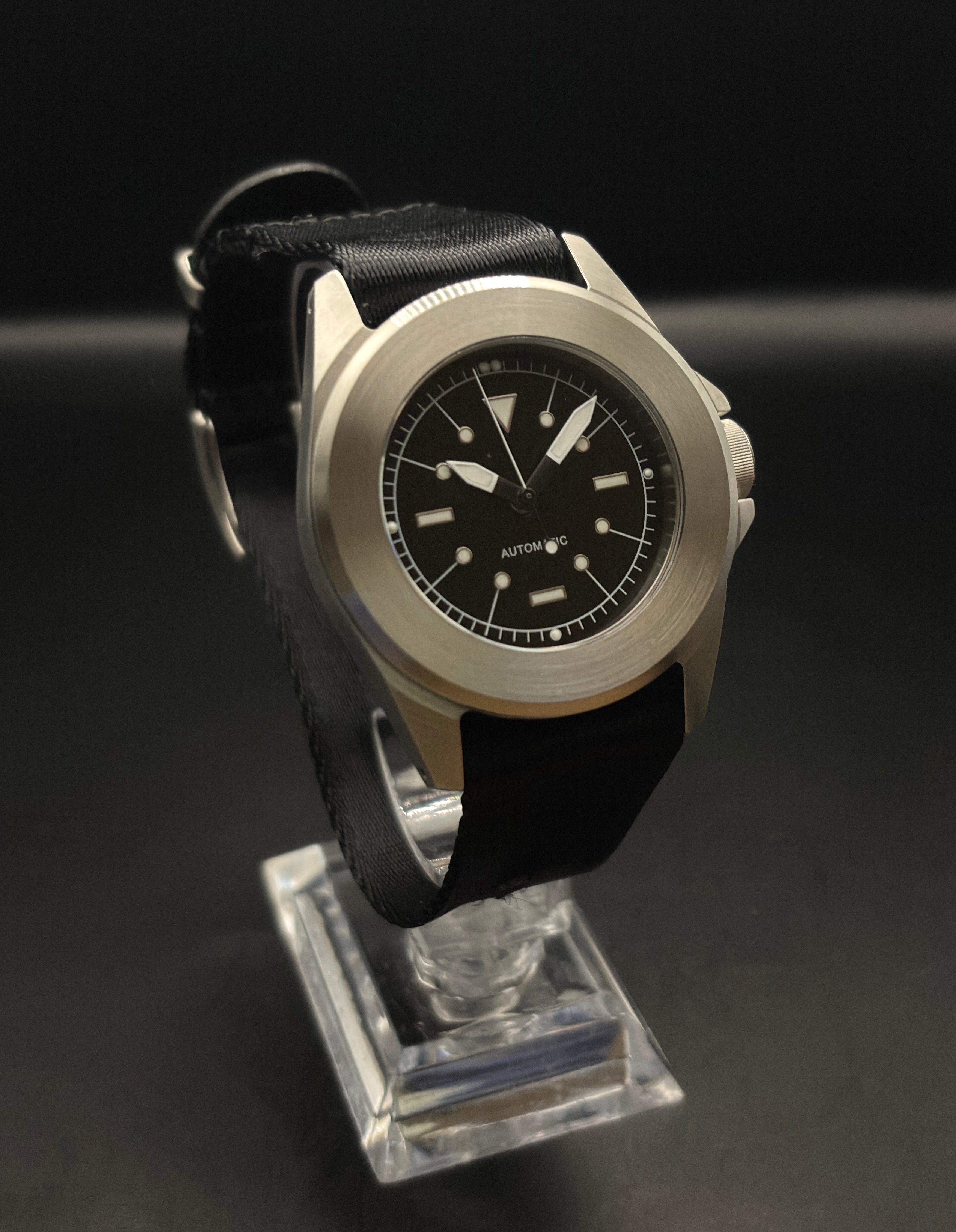 N4 Dive Watch